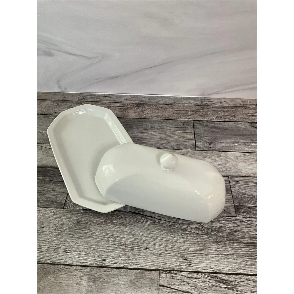 Savoir Vivre Madison Blanche Butter Dish with Knob Ceramic White